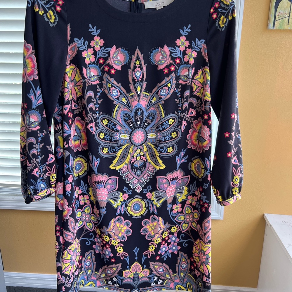 LOFT dress new w tags small any season , career etc . Navy blue colorful design